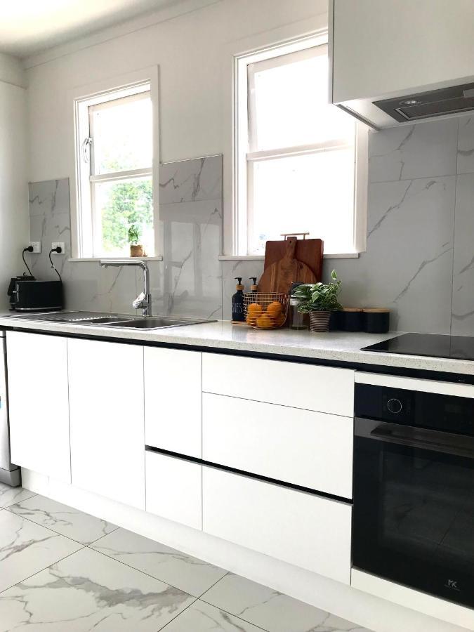 Bright & Comfy Stay In Newly Renovated Home With Parking Окленд Екстер'єр фото