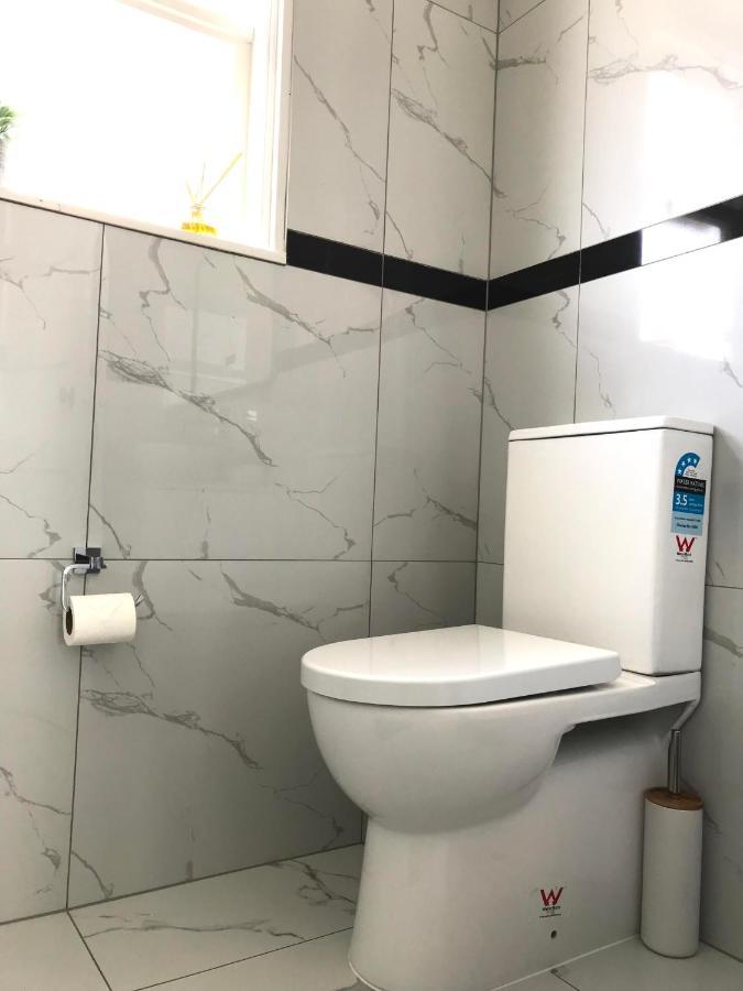 Bright & Comfy Stay In Newly Renovated Home With Parking Окленд Екстер'єр фото